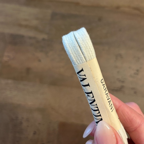 Valentino Garavani Ivory Shoelaces - Picture 3 of 3
